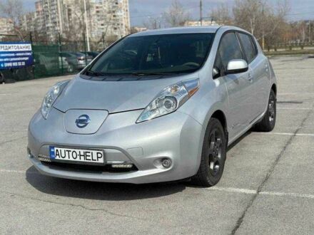 Ниссан Лиф 2013 в Запорожье на Automoto.ua Серый Ниссан Лиф, объемом двигателя 0 л и пробегом 127 тыс. км за 6999 $, фото 1 на Automoto.ua