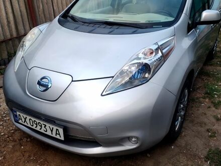 Серый Ниссан Лиф, объемом двигателя 0 л и пробегом 188 тыс. км за 5000 $, фото 1 на Automoto.ua