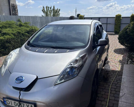 Сірий Ніссан Ліф, об'ємом двигуна 0 л та пробігом 170 тис. км за 5500 $, фото 1 на Automoto.ua