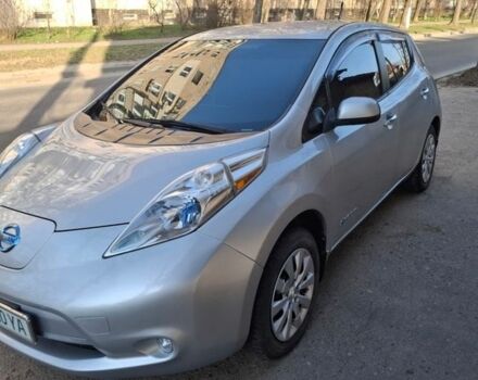 Серый Ниссан Лиф, объемом двигателя 0 л и пробегом 162 тыс. км за 5999 $, фото 1 на Automoto.ua