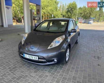 Сірий Ніссан Ліф, об'ємом двигуна 0 л та пробігом 131 тис. км за 6300 $, фото 1 на Automoto.ua