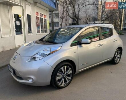 Сірий Ніссан Ліф, об'ємом двигуна 0 л та пробігом 175 тис. км за 5500 $, фото 1 на Automoto.ua