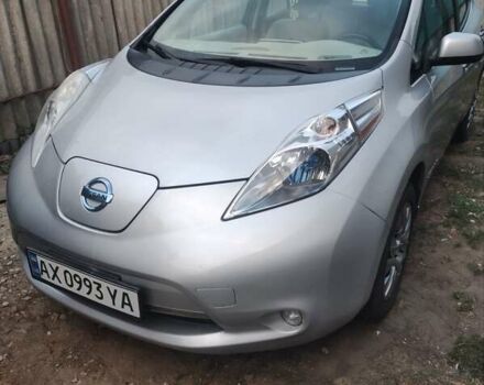 Сірий Ніссан Ліф, об'ємом двигуна 0 л та пробігом 188 тис. км за 5500 $, фото 1 на Automoto.ua
