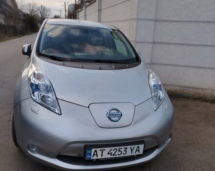 Ниссан Лиф 2013 в Ивано-Франковске на Automoto.ua Серый Ниссан Лиф, объемом двигателя 0 л и пробегом 99 тыс. км за 6100 $, фото 1 на Automoto.ua