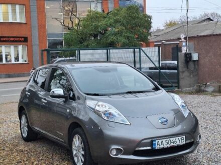 Серый Ниссан Лиф, объемом двигателя 0 л и пробегом 166 тыс. км за 6850 $, фото 1 на Automoto.ua