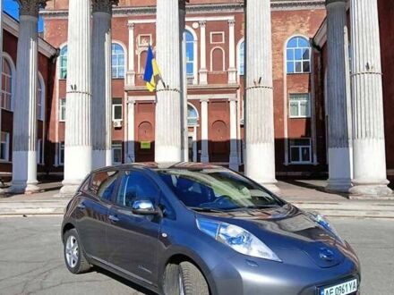 Серый Ниссан Лиф, объемом двигателя 0 л и пробегом 126 тыс. км за 7900 $, фото 1 на Automoto.ua