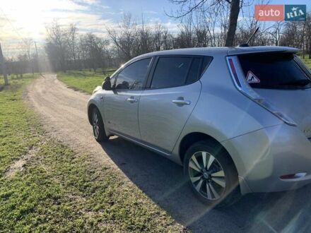 Сірий Ніссан Ліф, об'ємом двигуна 0 л та пробігом 124 тис. км за 7200 $, фото 1 на Automoto.ua