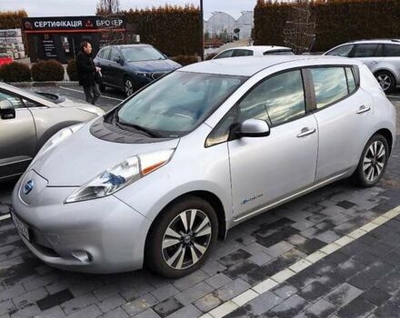 Серый Ниссан Лиф, объемом двигателя 0 л и пробегом 116 тыс. км за 4500 $, фото 1 на Automoto.ua