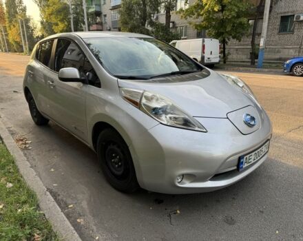 Серый Ниссан Лиф, объемом двигателя 0 л и пробегом 151 тыс. км за 6800 $, фото 1 на Automoto.ua