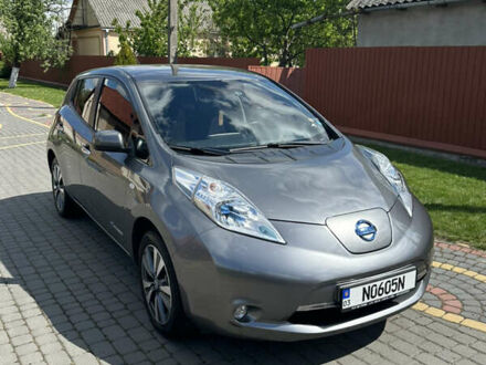 Серый Ниссан Лиф, объемом двигателя 0 л и пробегом 128 тыс. км за 7200 $, фото 1 на Automoto.ua