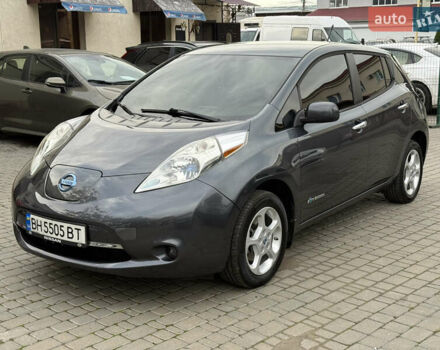 Ниссан Лиф 2013 в Одессе на Automoto.ua Серый Ниссан Лиф, объемом двигателя 0 л и пробегом 161 тыс. км за 7600 $, фото 1 на Automoto.ua