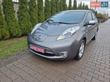 Серый Ниссан Лиф, объемом двигателя 0 л и пробегом 98 тыс. км за 6500 $, фото 1 на Automoto.ua