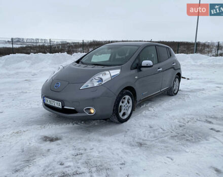 Серый Ниссан Лиф, объемом двигателя 0 л и пробегом 149 тыс. км за 6999 $, фото 1 на Automoto.ua