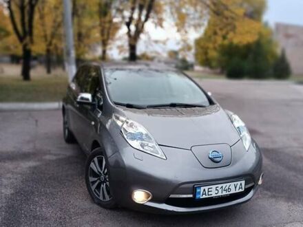 Серый Ниссан Лиф, объемом двигателя 0 л и пробегом 119 тыс. км за 8200 $, фото 1 на Automoto.ua