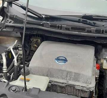 Ніссан Ліф 2014 у Сколе на Automoto.ua Сірий Ніссан Ліф, об'ємом двигуна 0 л та пробігом 157 тис. км за 6850 $, фото 1 на Automoto.ua