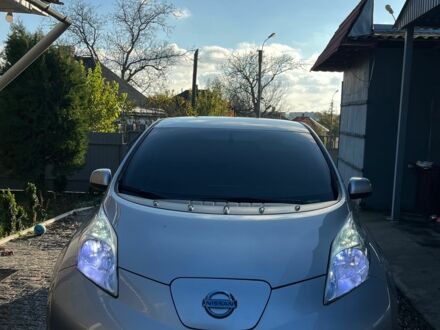 Сірий Ніссан Ліф, об'ємом двигуна 0 л та пробігом 122 тис. км за 8000 $, фото 1 на Automoto.ua