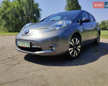 Сірий Ніссан Ліф, об'ємом двигуна 0 л та пробігом 155 тис. км за 7199 $, фото 1 на Automoto.ua