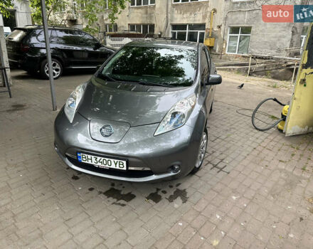 Серый Ниссан Лиф, объемом двигателя 0 л и пробегом 114 тыс. км за 5998 $, фото 1 на Automoto.ua