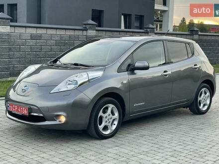 Сірий Ніссан Ліф, об'ємом двигуна 0 л та пробігом 123 тис. км за 6700 $, фото 1 на Automoto.ua