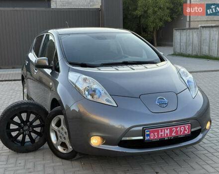 Серый Ниссан Лиф, объемом двигателя 0 л и пробегом 132 тыс. км за 6450 $, фото 1 на Automoto.ua