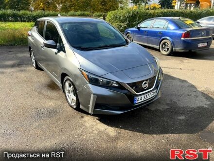 Серый Ниссан Лиф, объемом двигателя 0 л и пробегом 148 тыс. км за 10400 $, фото 1 на Automoto.ua