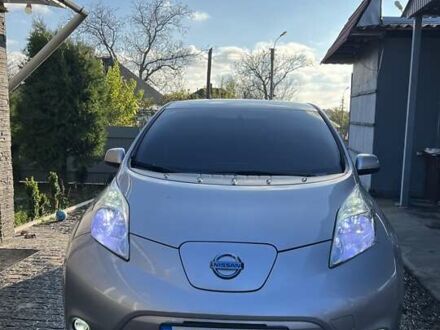 Сірий Ніссан Ліф, об'ємом двигуна 0 л та пробігом 122 тис. км за 8000 $, фото 1 на Automoto.ua