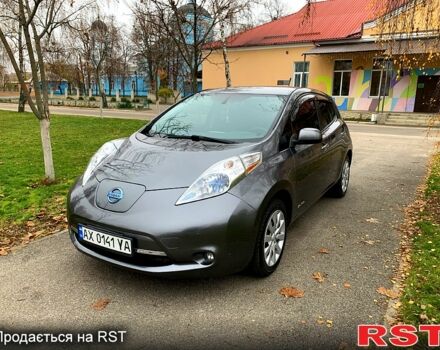 Серый Ниссан Лиф, объемом двигателя 0 л и пробегом 154 тыс. км за 9600 $, фото 1 на Automoto.ua