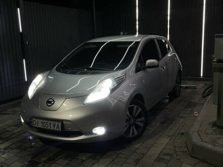 Серый Ниссан Лиф, объемом двигателя 0 л и пробегом 102 тыс. км за 7100 $, фото 1 на Automoto.ua