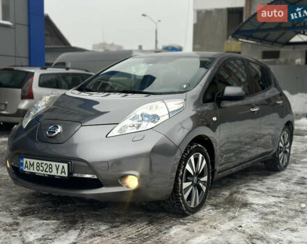 Сірий Ніссан Ліф, об'ємом двигуна 0 л та пробігом 107 тис. км за 7300 $, фото 1 на Automoto.ua
