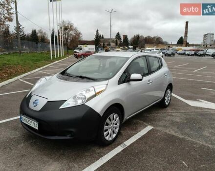 Серый Ниссан Лиф, объемом двигателя 0 л и пробегом 46 тыс. км за 7500 $, фото 1 на Automoto.ua