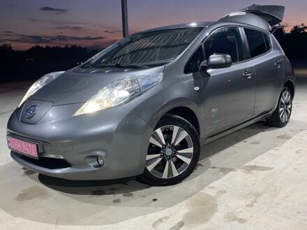 Сірий Ніссан Ліф, об'ємом двигуна 0 л та пробігом 131 тис. км за 6550 $, фото 1 на Automoto.ua