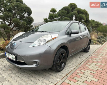 Серый Ниссан Лиф, объемом двигателя 0 л и пробегом 99 тыс. км за 6500 $, фото 1 на Automoto.ua