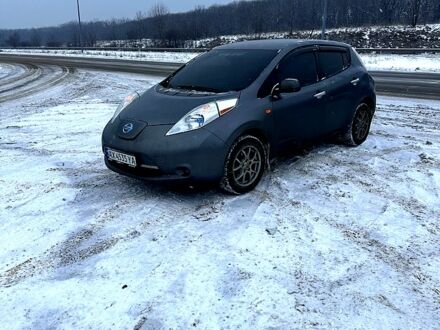 Ніссан Ліф 2014 у Мерефа на Automoto.ua Сірий Ніссан Ліф, об'ємом двигуна 0 л та пробігом 250 тис. км за 6000 $, фото 1 на Automoto.ua