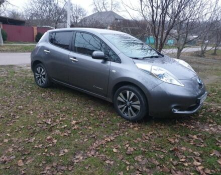 Серый Ниссан Лиф, объемом двигателя 0 л и пробегом 161 тыс. км за 6400 $, фото 1 на Automoto.ua