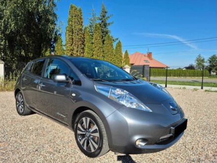 Серый Ниссан Лиф, объемом двигателя 0 л и пробегом 150 тыс. км за 2015 $, фото 1 на Automoto.ua