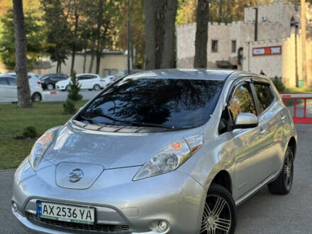 Сірий Ніссан Ліф, об'ємом двигуна 0 л та пробігом 220 тис. км за 4500 $, фото 1 на Automoto.ua