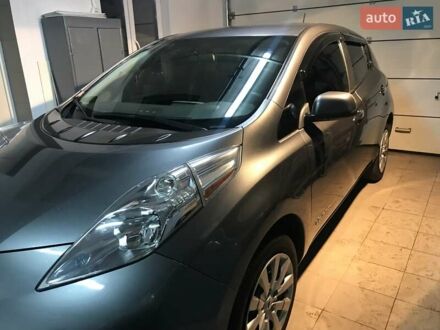 Серый Ниссан Лиф, объемом двигателя 0 л и пробегом 99 тыс. км за 7800 $, фото 1 на Automoto.ua
