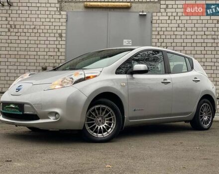 Сірий Ніссан Ліф, об'ємом двигуна 0 л та пробігом 103 тис. км за 5990 $, фото 1 на Automoto.ua