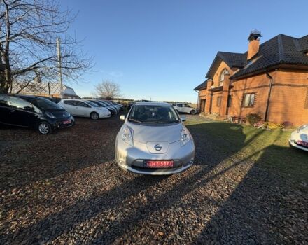 Серый Ниссан Лиф, объемом двигателя 0 л и пробегом 128 тыс. км за 6500 $, фото 1 на Automoto.ua