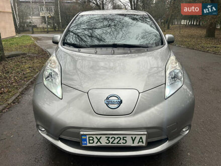 Сірий Ніссан Ліф, об'ємом двигуна 0 л та пробігом 111 тис. км за 8100 $, фото 1 на Automoto.ua