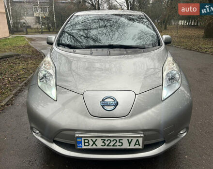Сірий Ніссан Ліф, об'ємом двигуна 0 л та пробігом 111 тис. км за 8100 $, фото 1 на Automoto.ua