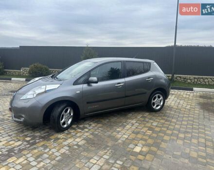 Сірий Ніссан Ліф, об'ємом двигуна 0 л та пробігом 91 тис. км за 7200 $, фото 1 на Automoto.ua