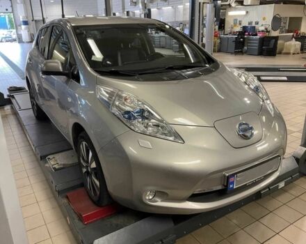 Сірий Ніссан Ліф, об'ємом двигуна 0 л та пробігом 68 тис. км за 6400 $, фото 1 на Automoto.ua