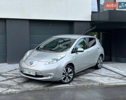 Сірий Ніссан Ліф, об'ємом двигуна 0 л та пробігом 110 тис. км за 9900 $, фото 1 на Automoto.ua