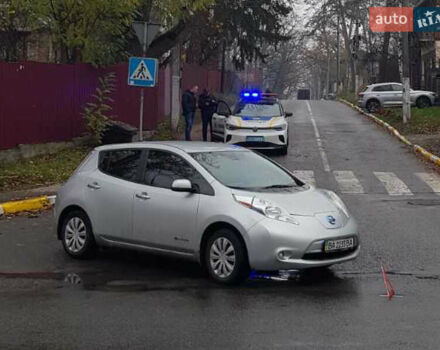 Серый Ниссан Лиф, объемом двигателя 0 л и пробегом 320 тыс. км за 1100 $, фото 1 на Automoto.ua