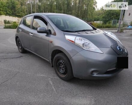 Серый Ниссан Лиф, объемом двигателя 0 л и пробегом 120 тыс. км за 8500 $, фото 1 на Automoto.ua