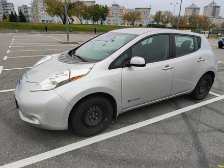 Серый Ниссан Лиф, объемом двигателя 0 л и пробегом 133 тыс. км за 7000 $, фото 1 на Automoto.ua