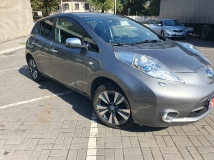 Серый Ниссан Лиф, объемом двигателя 0 л и пробегом 167 тыс. км за 7800 $, фото 1 на Automoto.ua