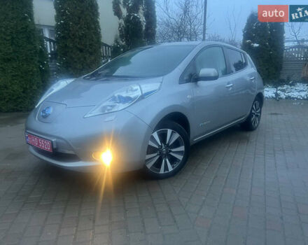 Серый Ниссан Лиф, объемом двигателя 0 л и пробегом 82 тыс. км за 7199 $, фото 1 на Automoto.ua