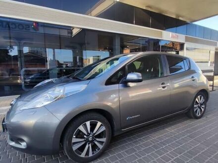 Серый Ниссан Лиф, объемом двигателя 0 л и пробегом 130 тыс. км за 9500 $, фото 1 на Automoto.ua